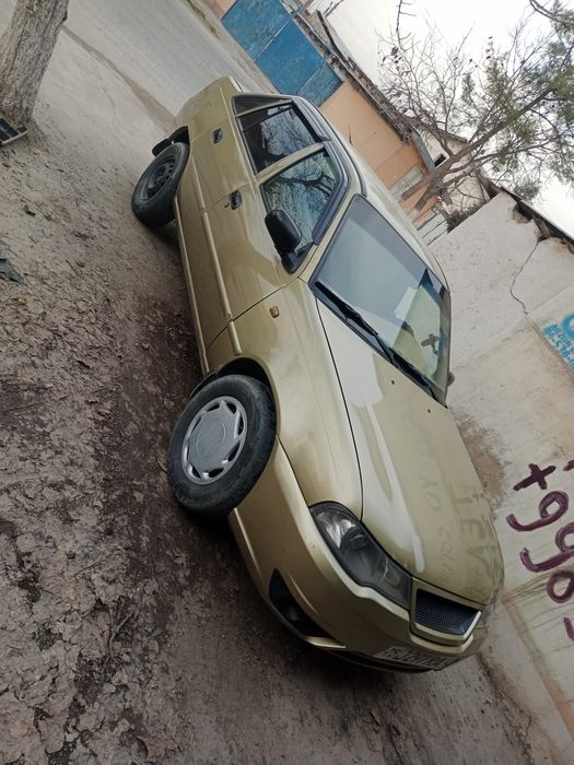 Nexia 2 2009 yil holati oʻrta yurib turgan moshin