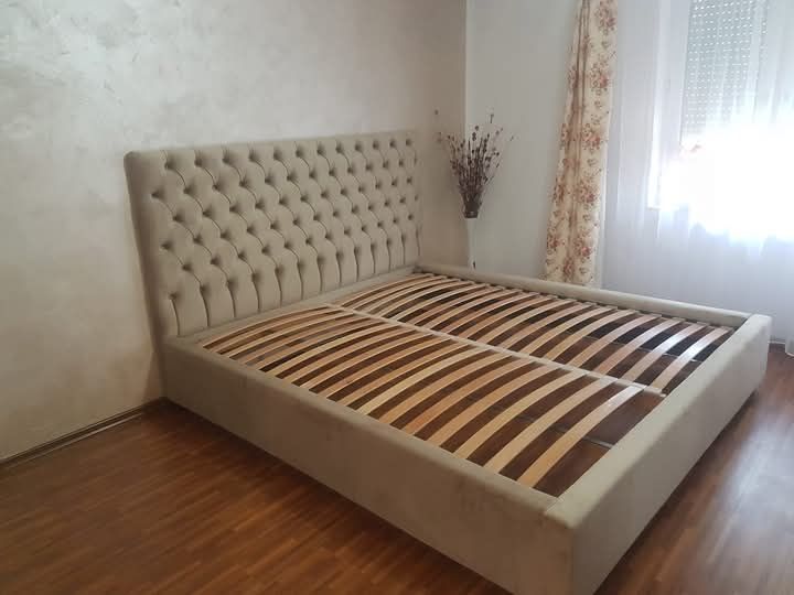 Paturi tapitate pe comanda