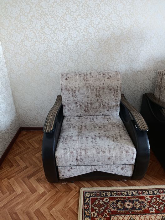 Диван и кресло - кровать