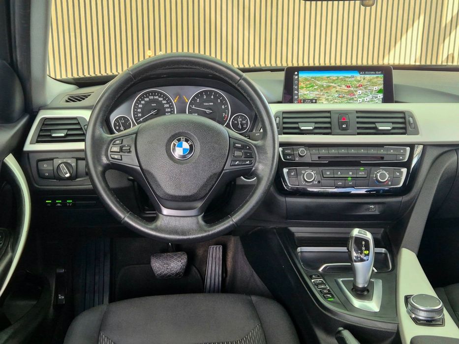 Bmw Seria 3 // An 2018 luna 09 //
360 Camera // Head-Up Display // 
Pret:11.999 Euro