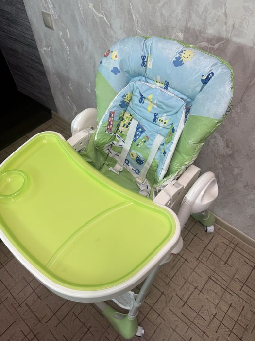 Детский стульчик для кормления