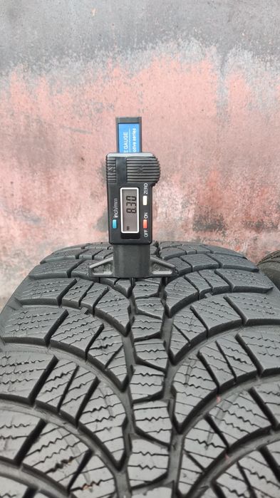 2бр. зимни гуми 215/55/17 Kumho Winter Craft
dot23