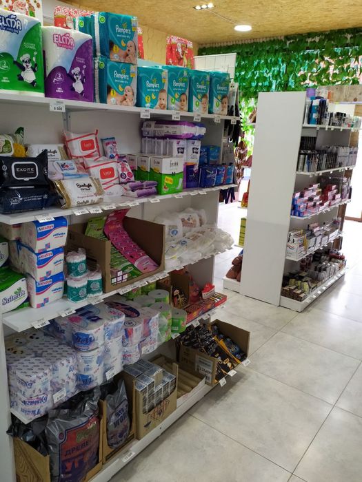 Magazin uchun stelaj