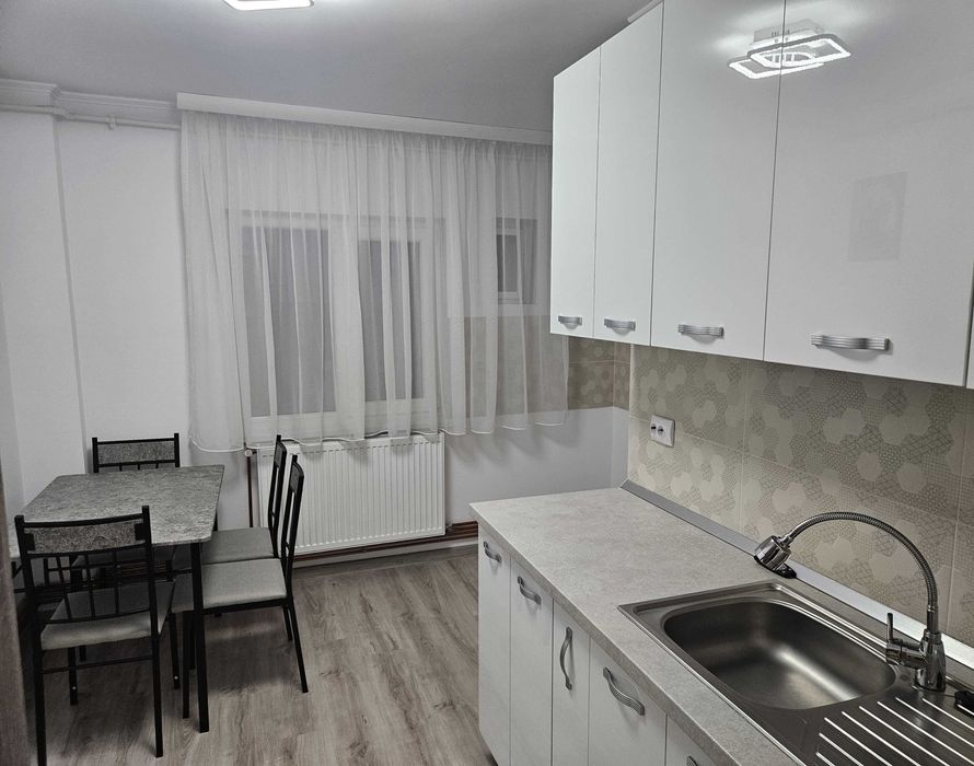 Apartament doua camere gavana 3 ( JAM ) renovat / totul absulut nou