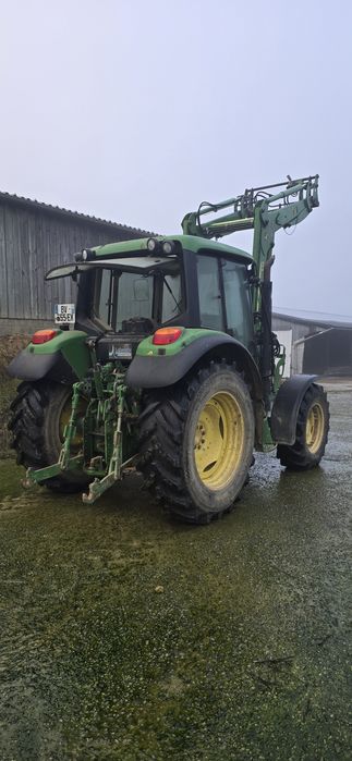 Tocator john deere 6130 cu incarcator frontal 85 cai am 2010 . Ca 6230