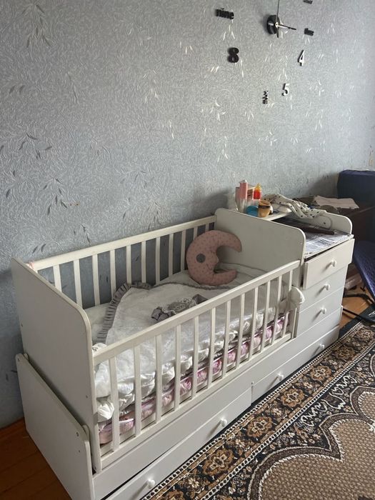 Обменяю кровать на манеж