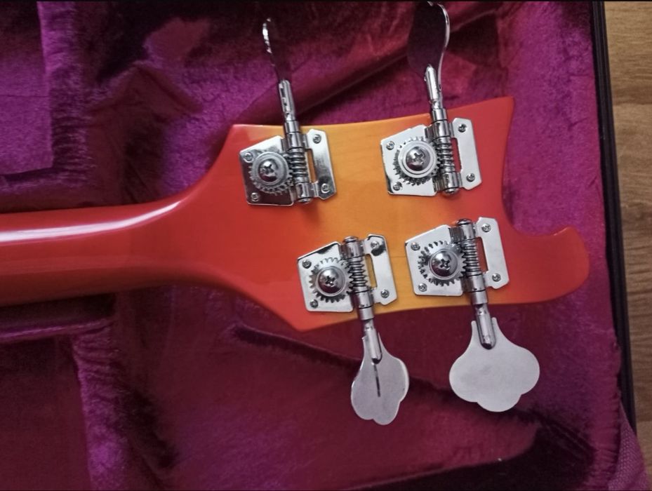 Бас гитара Ricken Backer