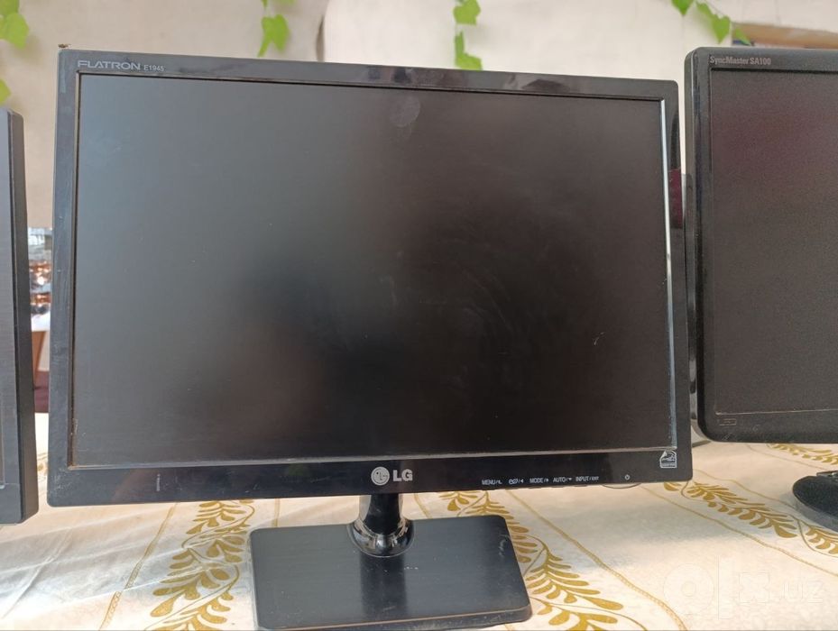 Rabochi monitorla sotuvda ofis va boshqa ishlarga yaroqli monitorlar
