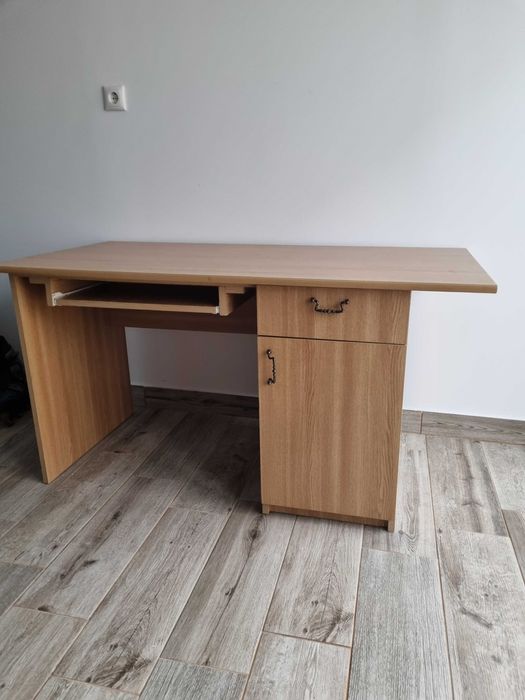 Birou din pal in stare foarte buna