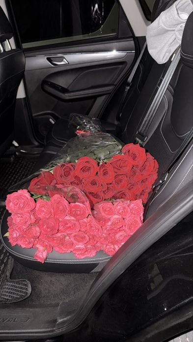 Продам 2 букета по 12к каждый
