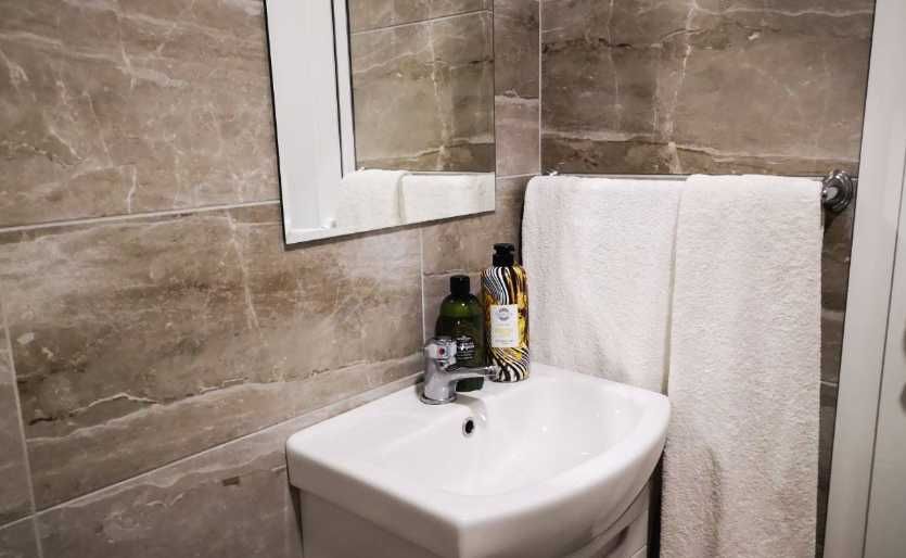 Дава се под наем Едностаен апартамент в София, Център - 25 кв.м за 348.84 € - Снимка #1