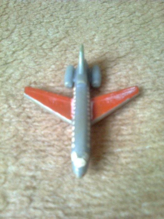 играчки колички; камиончета