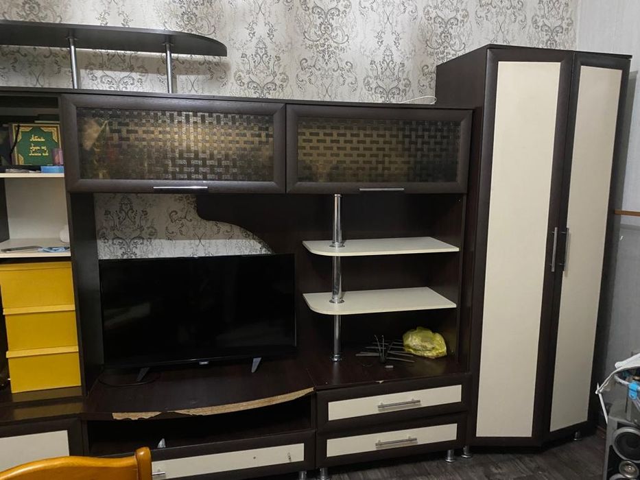 Продам срочно стенку для гостиной