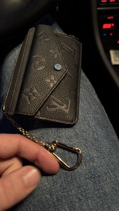 Кардходлер Louis Vuitton