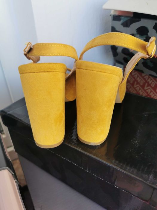 Sandale piele intoarsa