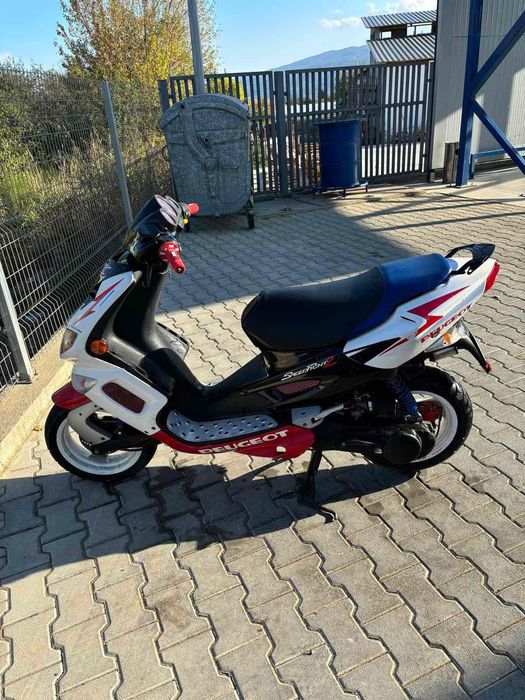 Скутер  Peugeot speed fight