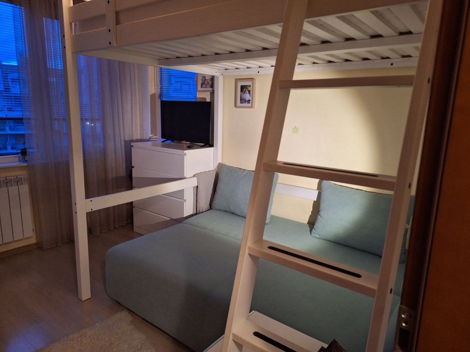 Практична спалня със стълба