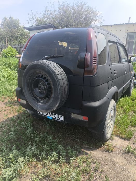 Машина Дайхатсу териос