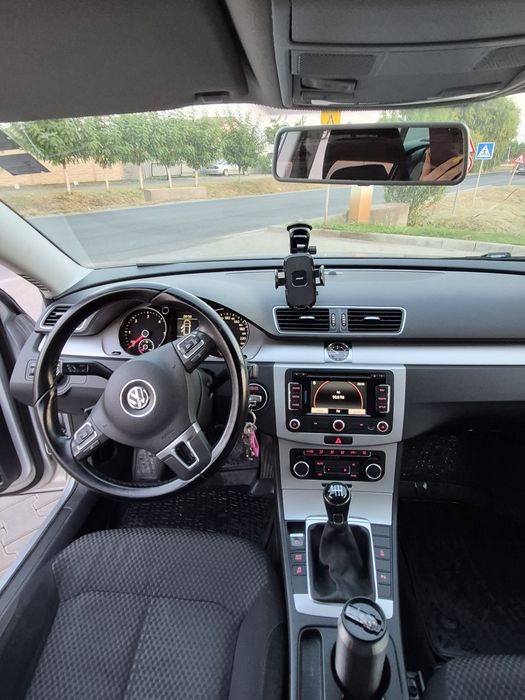 Vand Vw passat combi 1.6 tdi an 2011