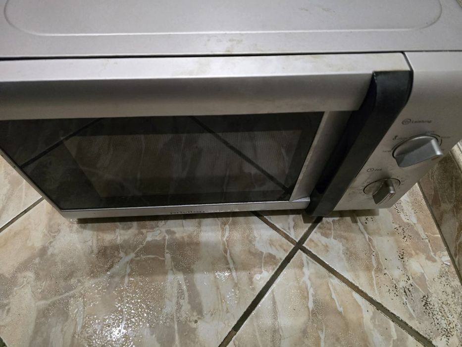 Микровълнова печка Privileg