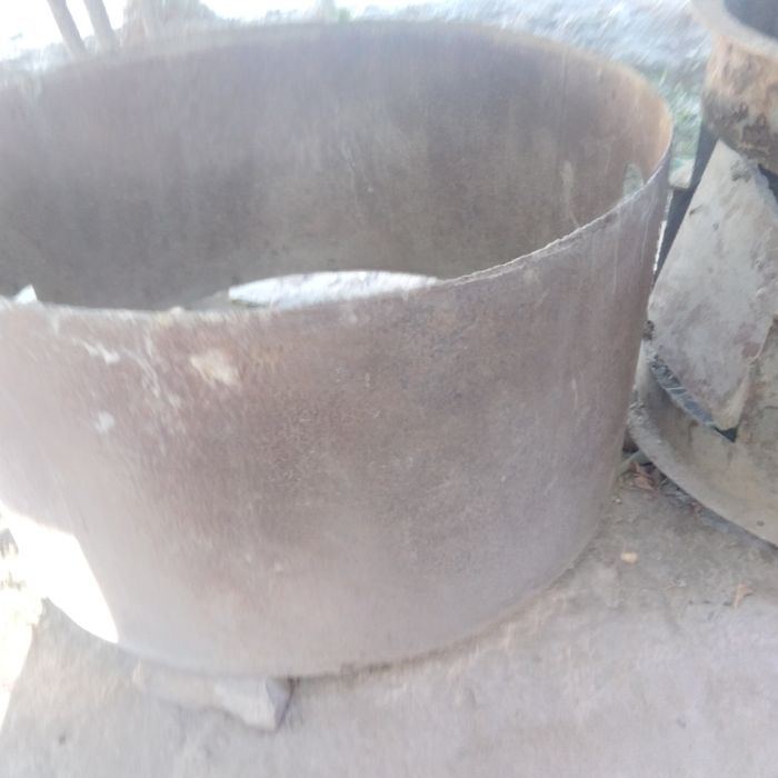 Qo'ra sotilade metale zo'r 200 qazonga bo'lade 2kalase bir choy jfifif