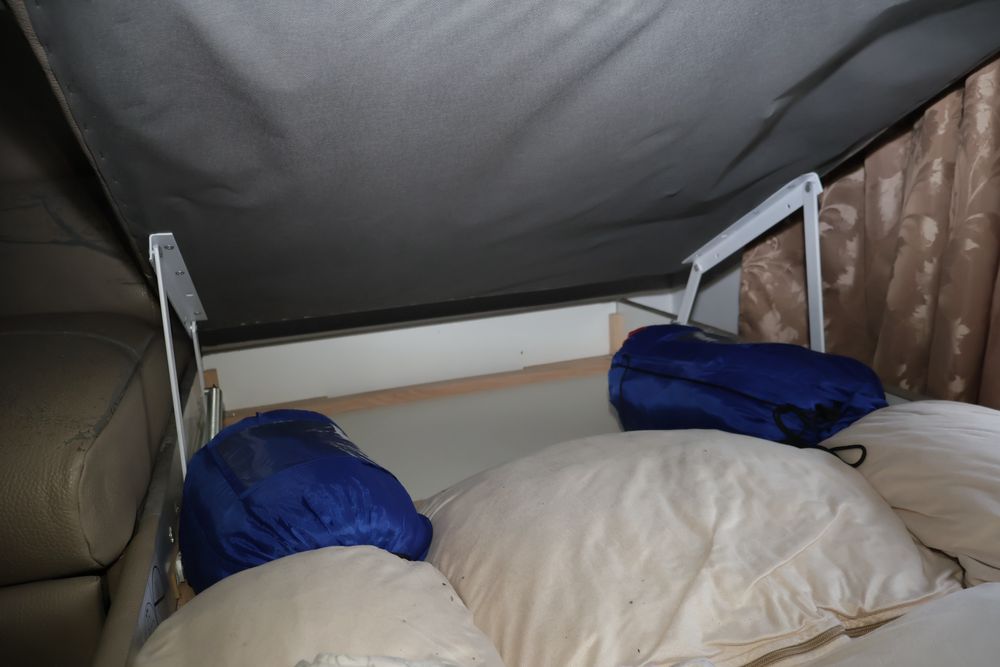 De vanzare coltar folosit, reconditionabil