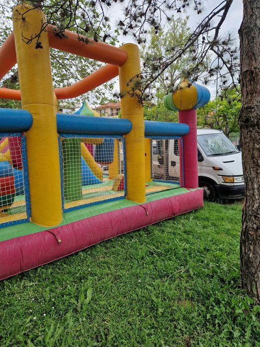 Надуваем батут Асеновградски