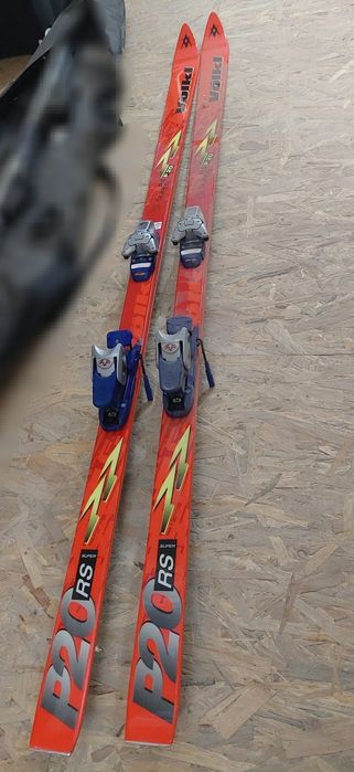 Vand o pereche de Schiuri Volki RS20 Super