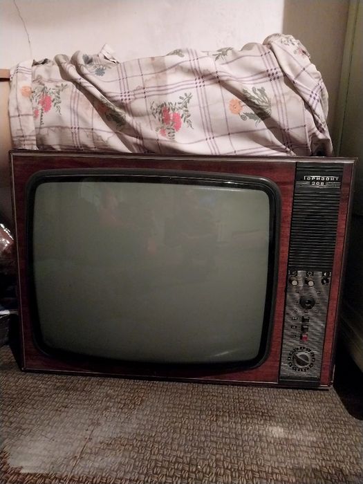 Телевизор  "шиваки" и др
