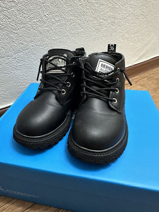 Детские ботинки универсальный пол