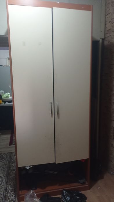 Шкаф продаётся для прихожей