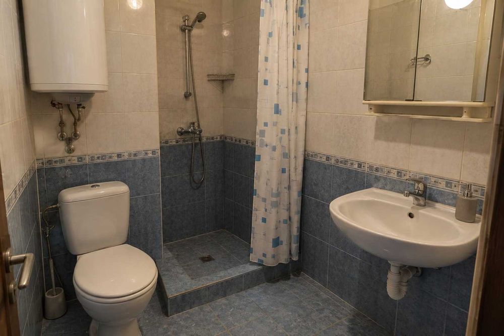 Дава се под наем Двустаен апартамент в Пловдив, Кършияка - 40 кв.м за 299 € - Снимка #3