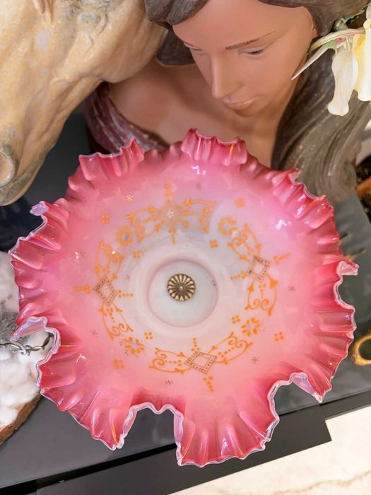 Fructiera cu picior de argint