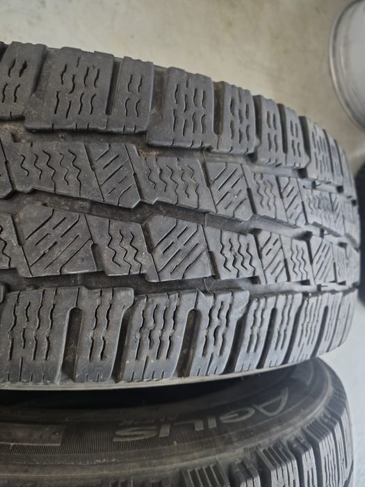 4 anvelope iarna Michelin 215 60 17 C stare buna