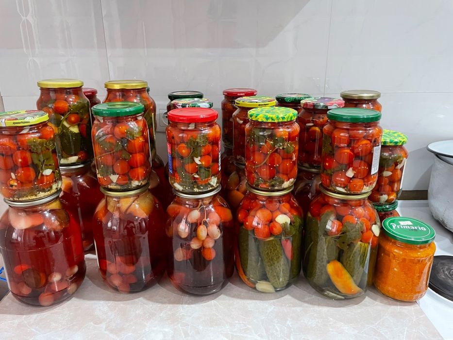 Продам Домашние соленья, салаты , компот