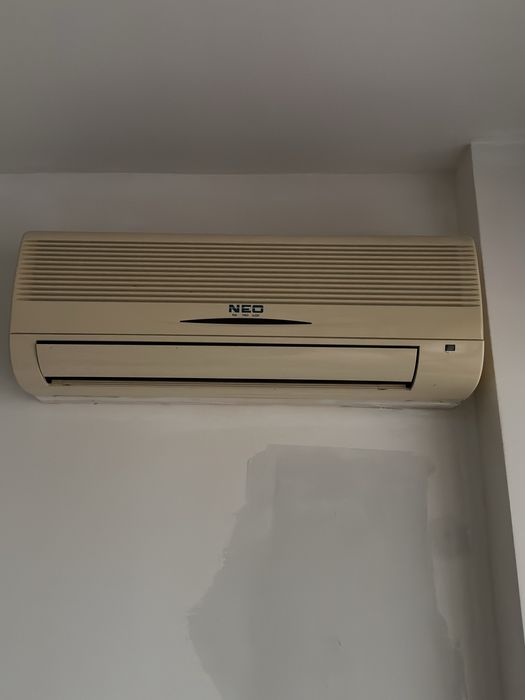 Климатици NEO 3 бр,работещи