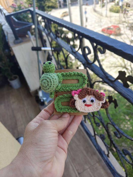 Ръчно плетени детски фиби