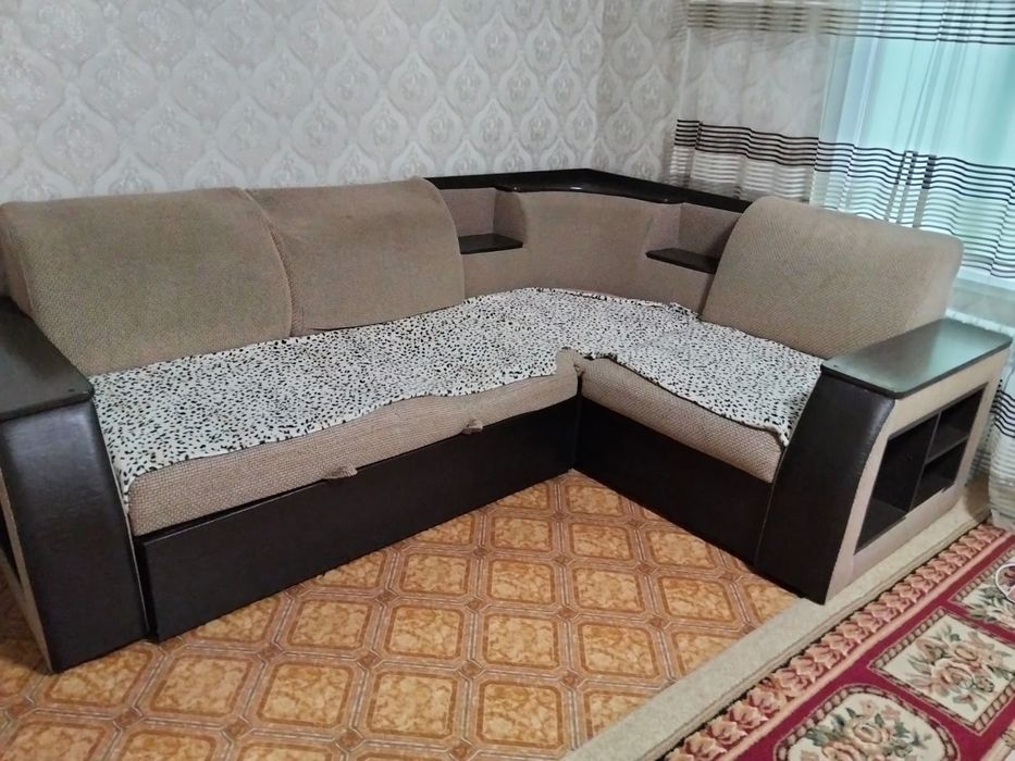 Продам диван, в хорошем состоянии. Находимся в г. Тобыл