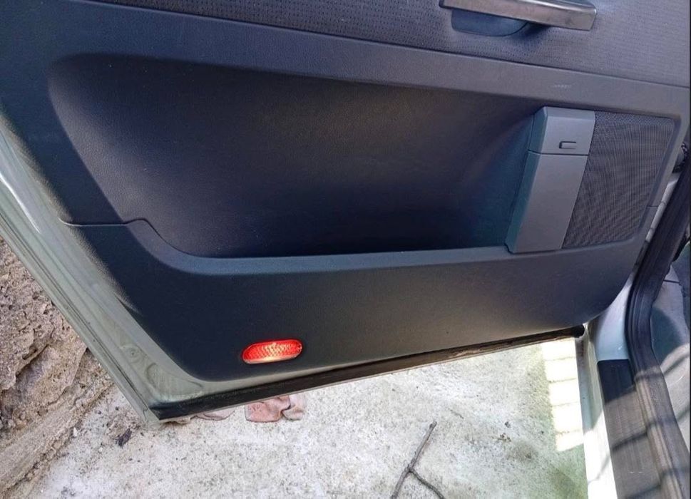 Почистване на автомобили, апартаменти и къщи