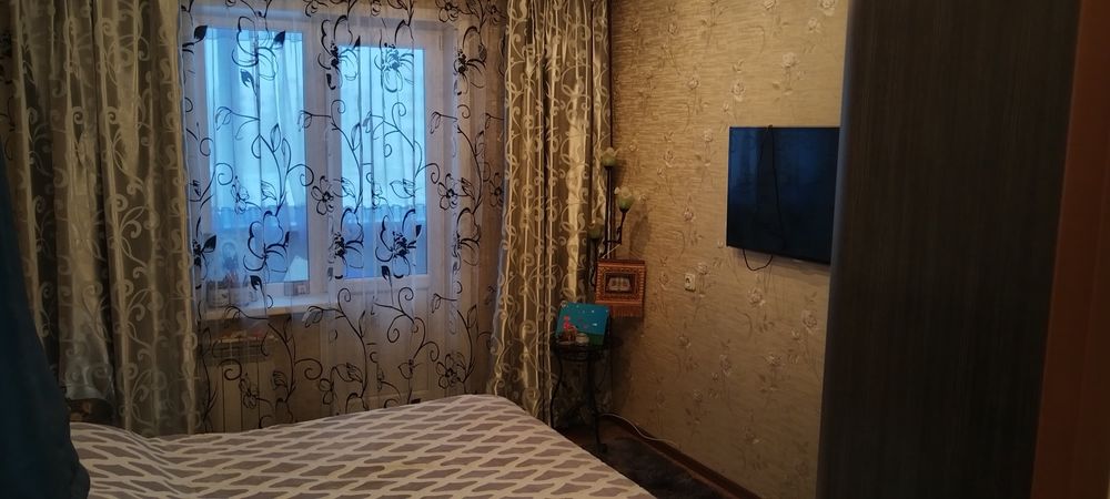 Продам 2 х  комнатную квартиру