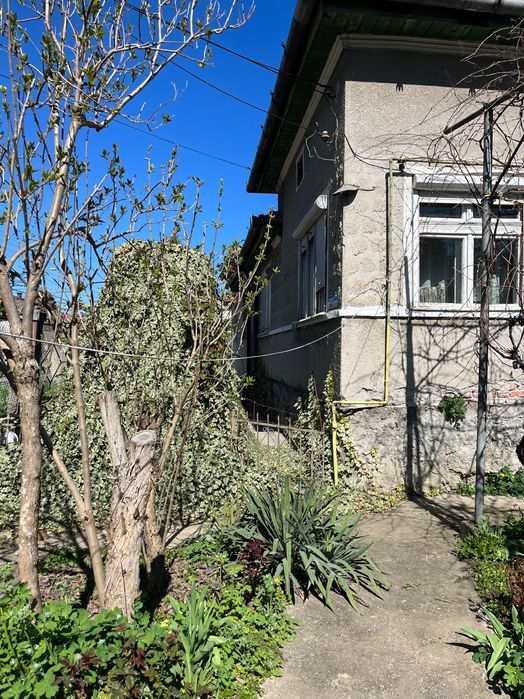 Vand casa cu curte si gradina in Turda, zona excelenta