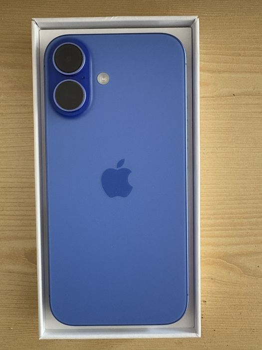 Iphone 16 blue 128