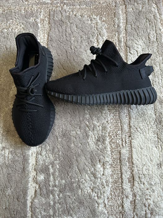 Adidasi yeezy 350 marimea 42