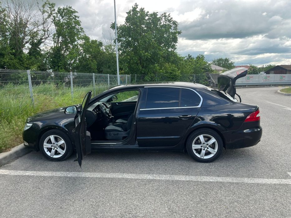Vând Skoda Superb