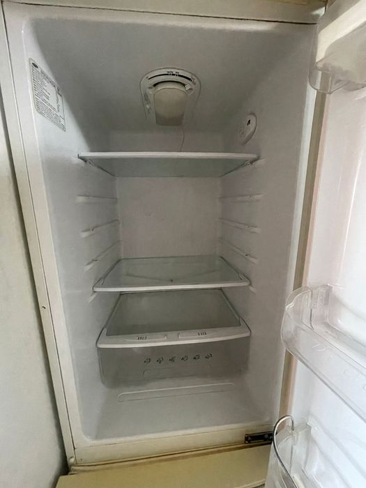 Продам холодильник