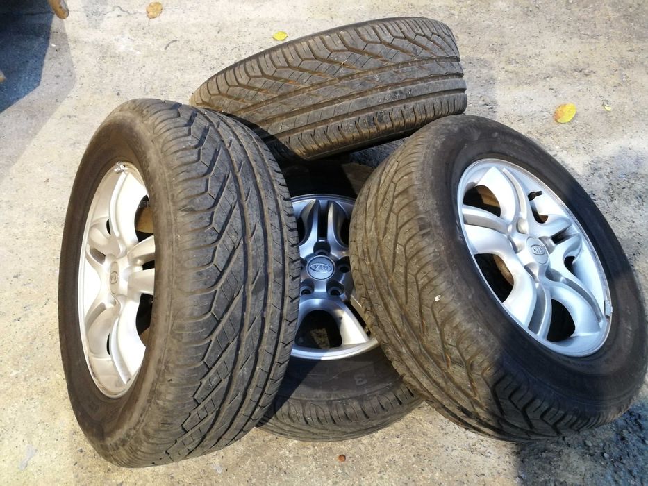 235/60/16  летни  Унироял дот1021 на джанти от Кия Спортидж