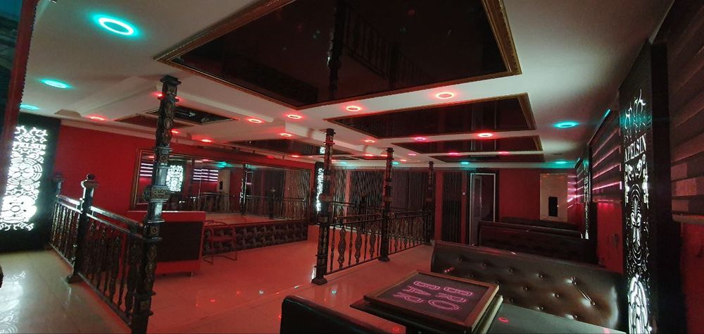 Raysentrda BroBar Kafe sotiladi