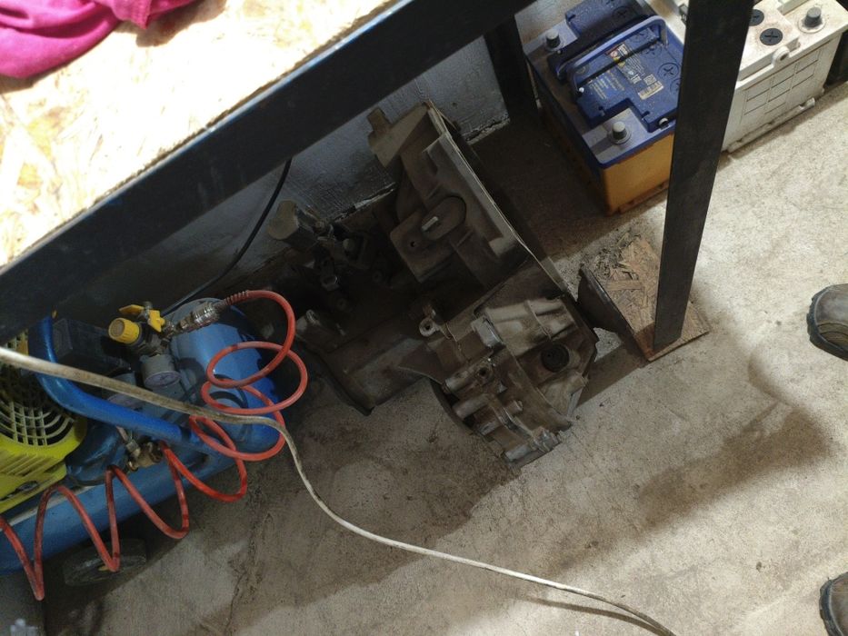 Коробка пассат б3 1.8