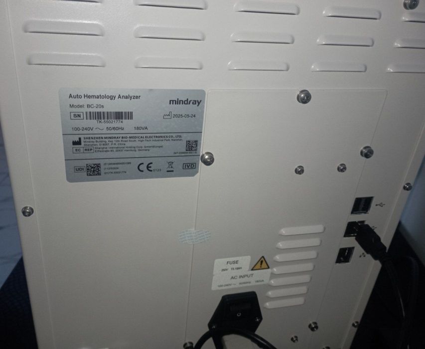 Yangi Labaratoriya apparatlari sotiladi real oladigan xaridor aloqaga.