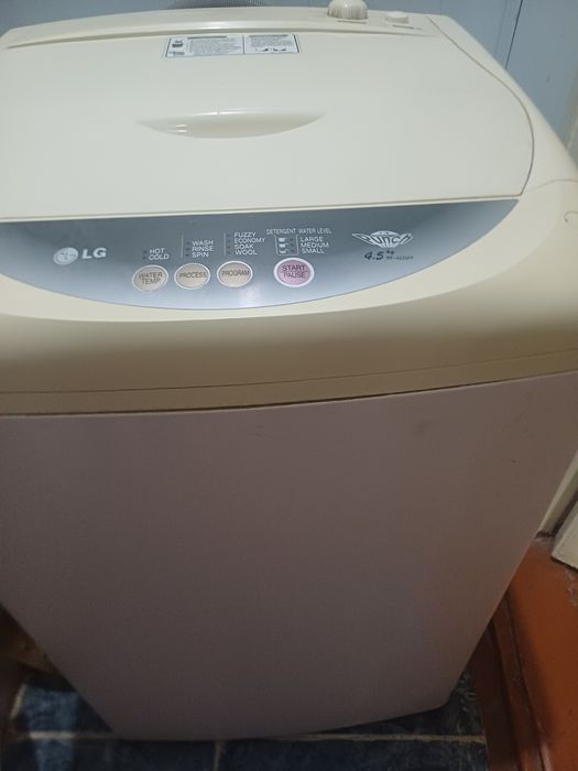 Продаётся стиральная машина полуавтомат LG